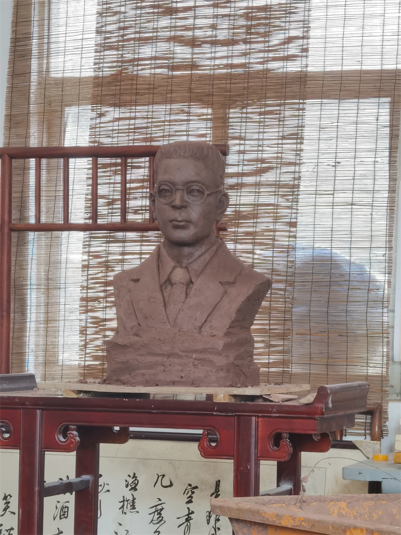 如何保養(yǎng)和維護(hù)玻璃鋼雕塑