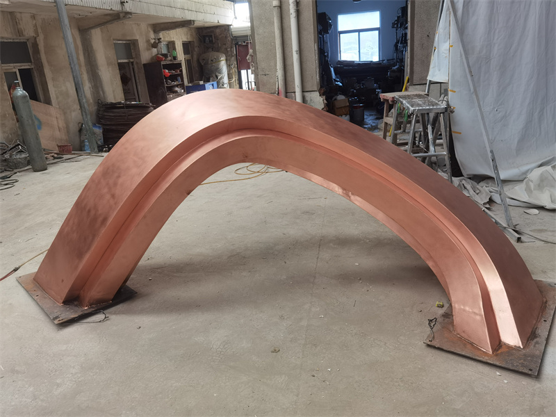 玻璃鋼雕塑如何提升城市藝術(shù)氛圍