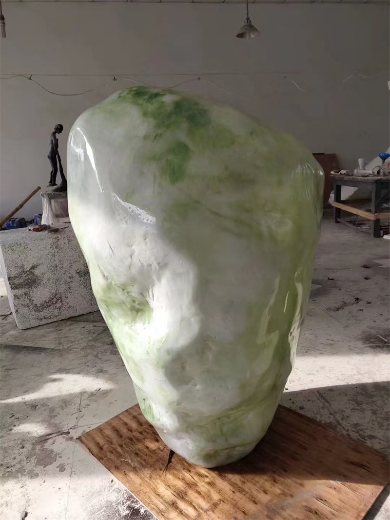 不銹鋼雕塑在企業(yè)形象中的運用